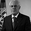 Retrato_oficial_Miguel_Macedo (1).jpg