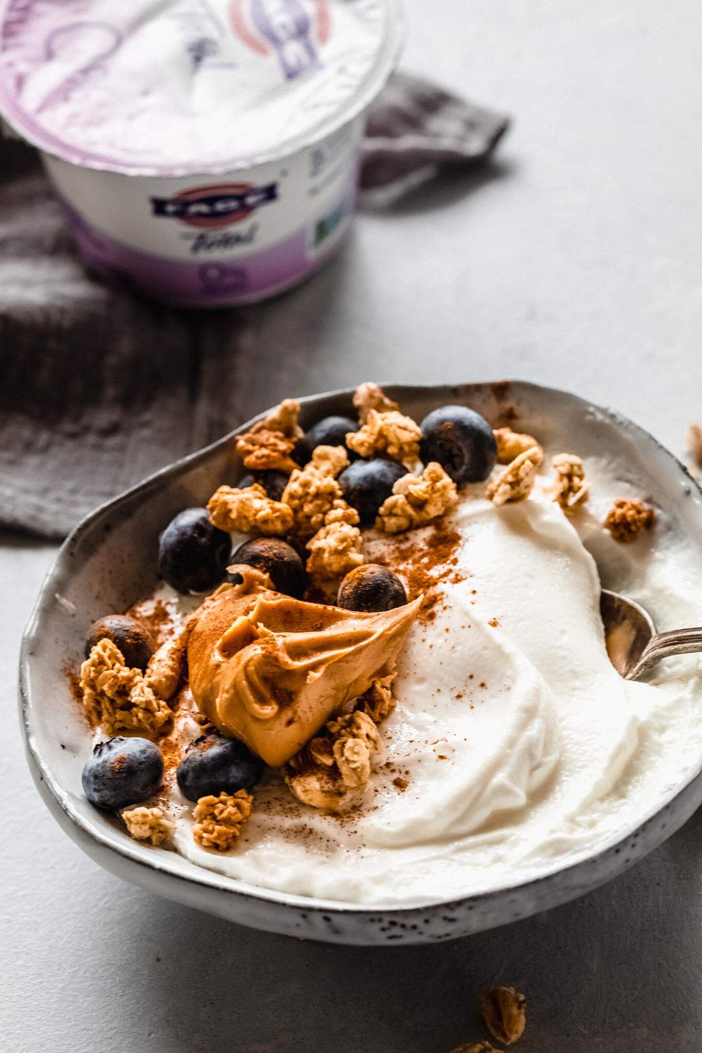 greek-yogurt-breakfast-bowls-5-ways-5.jpg