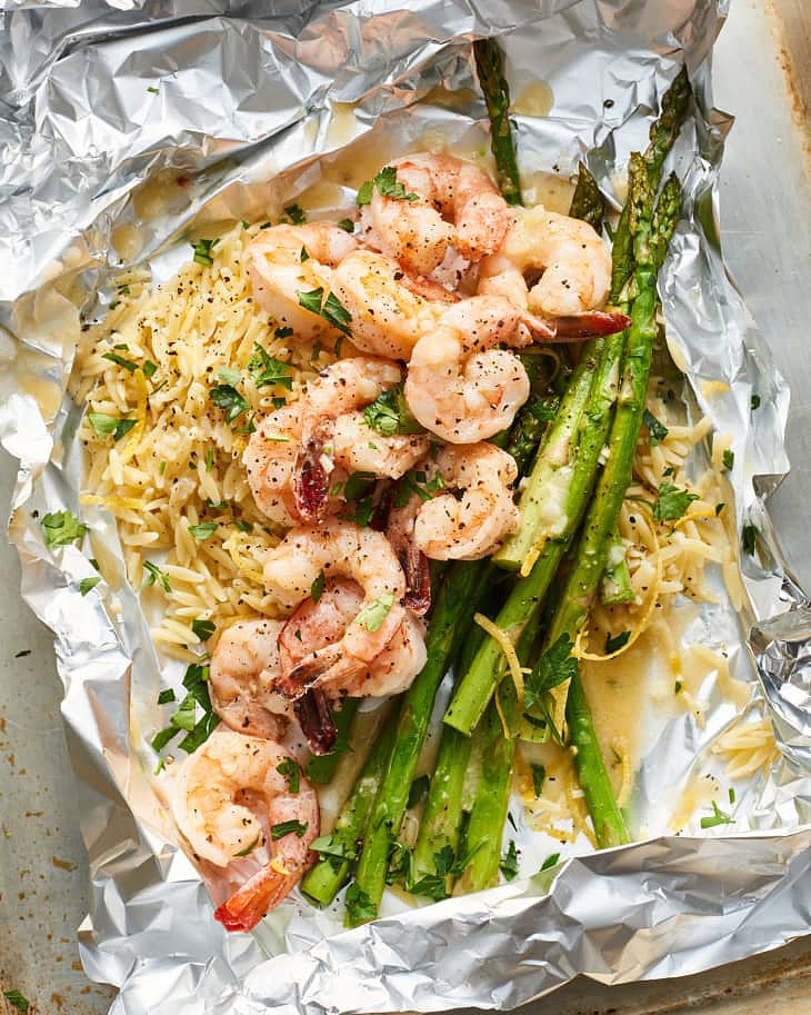 k_Photo_Series_2019-05-snapshot-cooking-foil-packets_Snapshot-Foil_Packets-Shrimp-_-Asparagus-Packets_3.jpeg