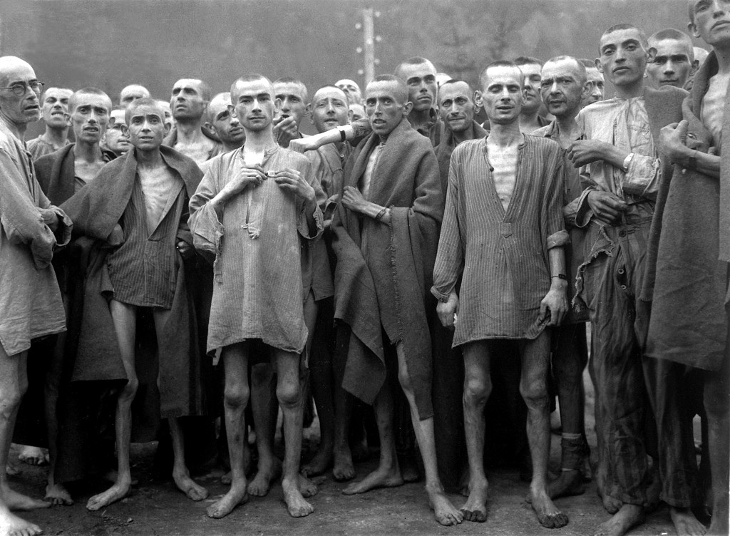Ebensee_concentration_camp_prisoners_1945.jpg