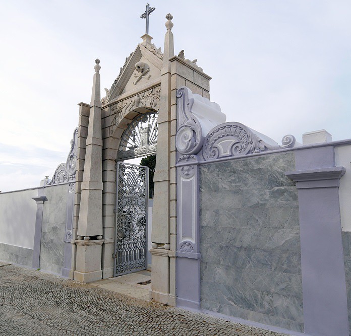 Cemitério-Nossa-Senhora-da-Piedade.jpg