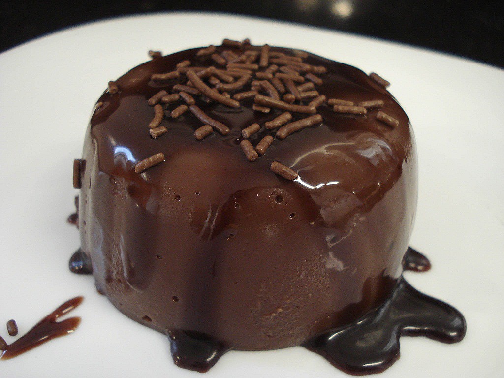 Pudim-de-chocolate.jpg Pudim-de-chocolate.jpg