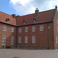800px-Egelund_Slot_Slot_-_courtyard.jpg