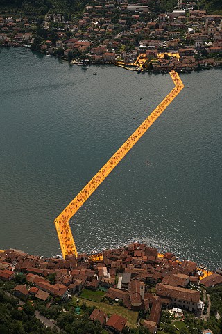 floatingpiers2.jpg floatingpiers2.jpg