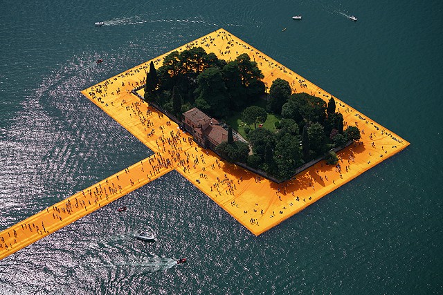 floatingpiers9.jpg floatingpiers9.jpg