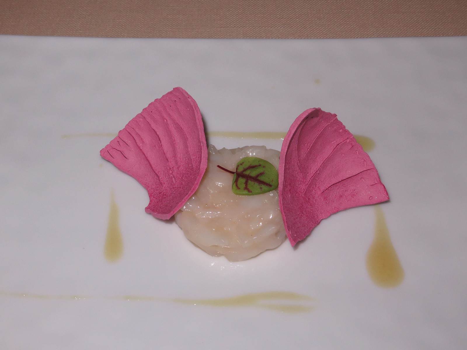 Smoked scallop tartare and red beet shell