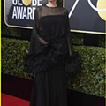 angelina-jolie-golden-globes-2018-red-carpet-01.jpg